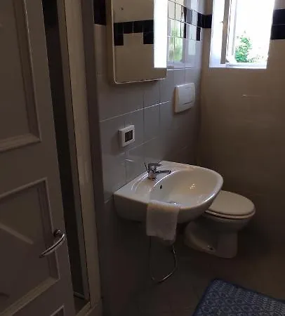 Ideale Per Escursionisti, A Pochi Minuti Dal Mare E Dalle Falesie- Casa Celeste