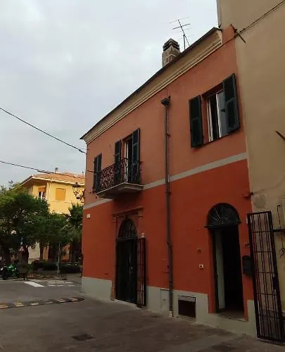 Ideale Per Escursionisti, A Pochi Minuti Dal Mare E Dalle Falesie- Casa Celeste 別荘