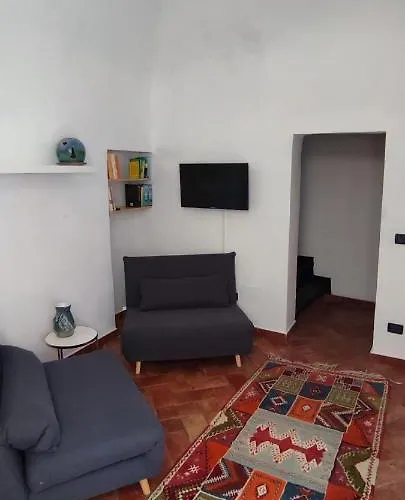 Ideale Per Escursionisti, A Pochi Minuti Dal Mare E Dalle Falesie- Casa Celeste *
