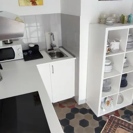 Ideale Per Escursionisti, A Pochi Minuti Dal Mare E Dalle Falesie- Casa Celeste